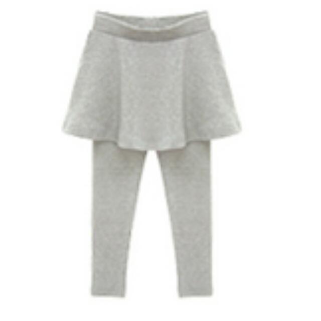 Fril Skirt Leggings (Category: Babies & Kids Fashion) located in Singapore. Submitted by jinihii (Listing ID 6989746, Image 1). Description: .