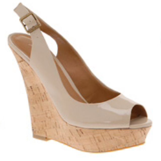 guess nude wedges