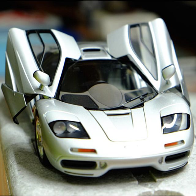 mclaren f1 diecast 1 18