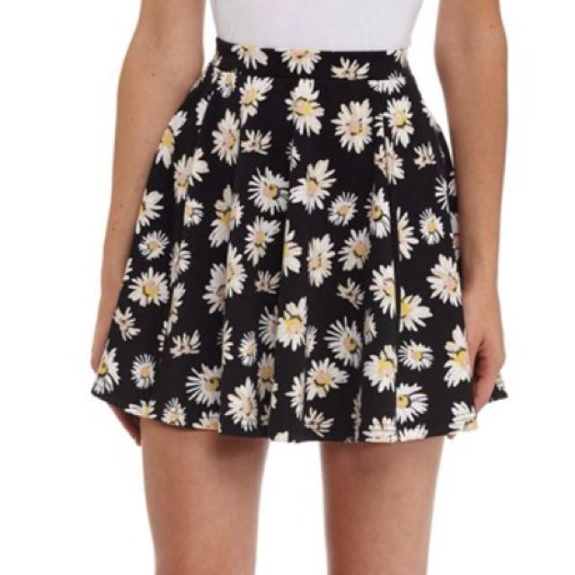 Daisy skater skirt Clearance