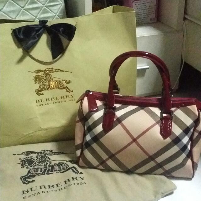 Authentic Burberry Nova Check Small Speedy Bag, Women's Fashion, Bags &  Wallets, Tote Bags on Carousell