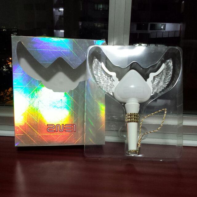 Official 2NE1 Lightstick Ver. 2, Hobbies & Toys, Memorabilia