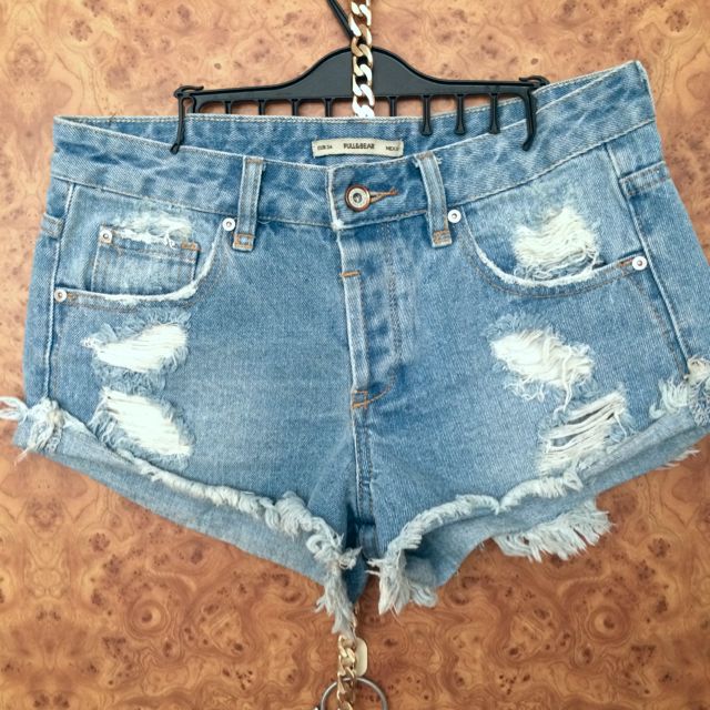 ladies pull on denim shorts