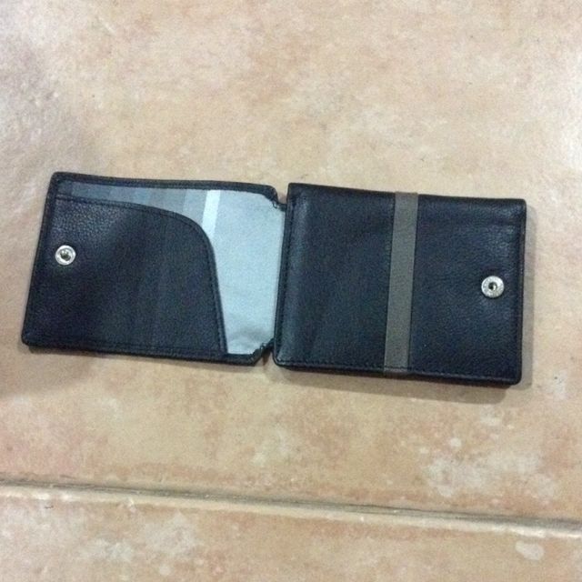 van garie wallet