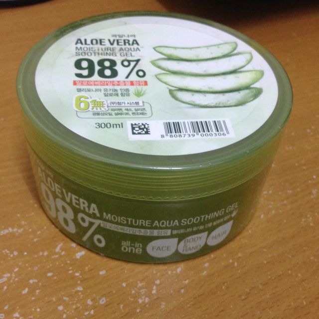 aloe vera moisture aqua soothing gel 98