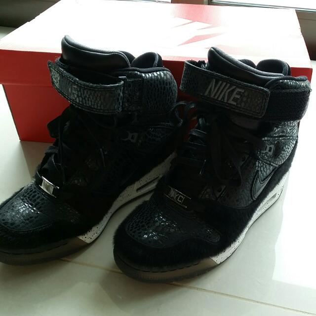 nike air revolution sky hi sale
