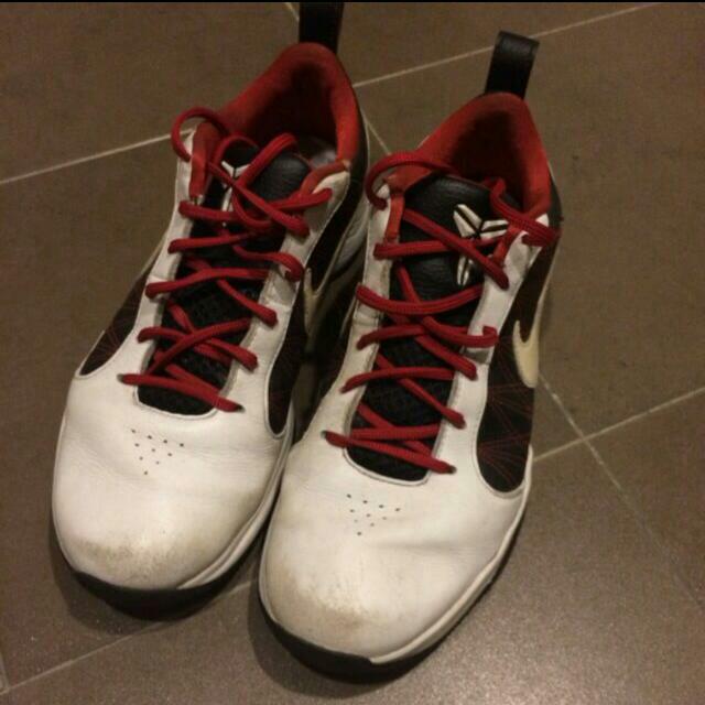 cheap kobe basketball shoes