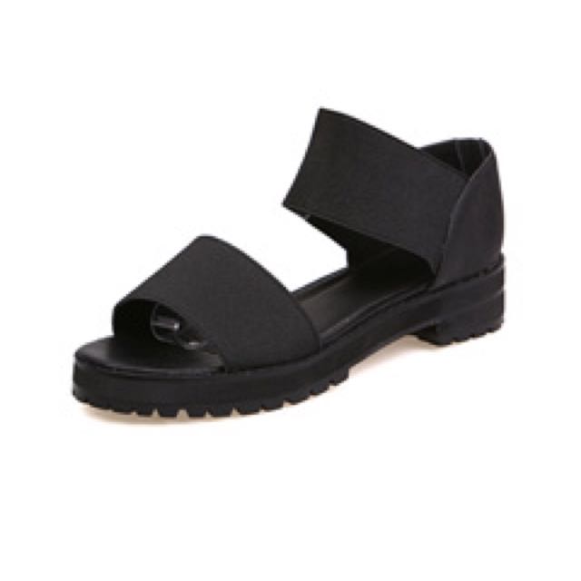 black elastic strap sandals