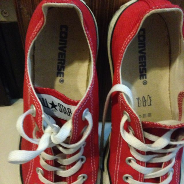 Red converse size best sale 7