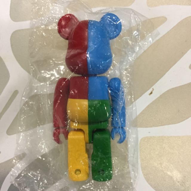 Medicom Bearbrick Series 22 100% secret Pattern UNO 