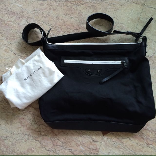 Balenciaga men day clearance