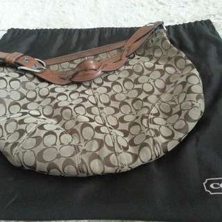 Today's Offer
Pre Loved Coach Handbag - $75.00 /- Only!!!!