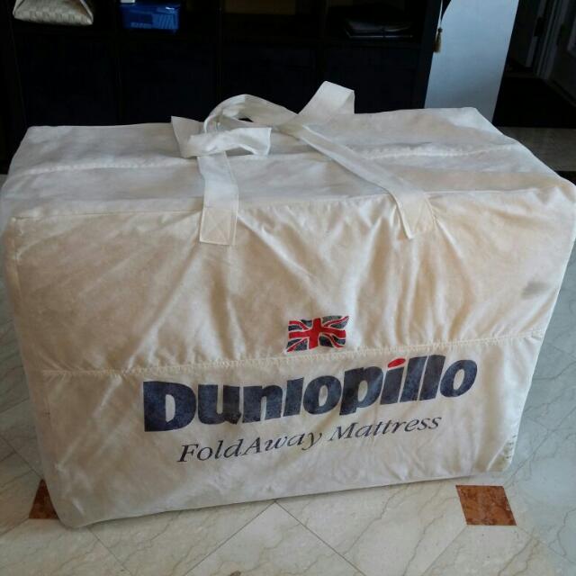 Dunlopillo Foldable Single Mattress 9 10 Furniture On Carousell