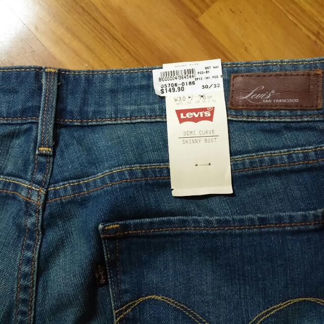 levis demi curve skinny boot