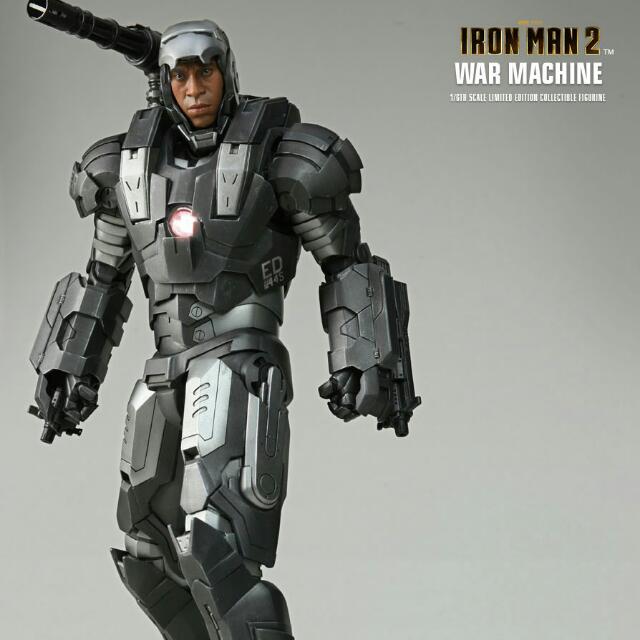 CLEARANCE SALE! 1/6 HOT TOYS MMS331D13 IRON MAN 2 DIE-CAST WAR MACHINE  FIGURE