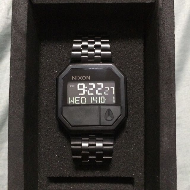 nixon rerun black