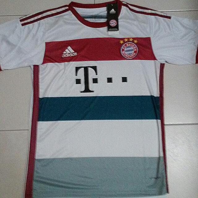 Bayern Munich Away Kit Season 2014 15 With Shorts Sports On Carousell