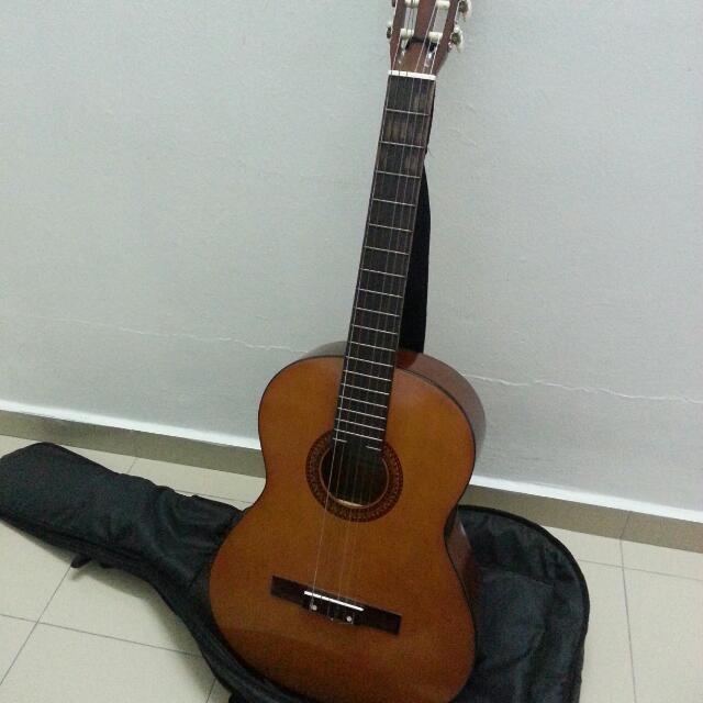 Guitar Yamaha C310