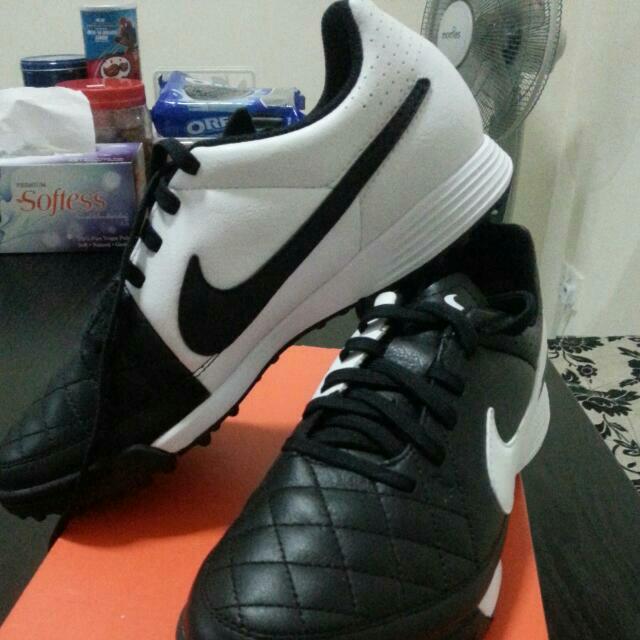 Nike Soccer Shoes - Nike Tiempo Genio Leather Turf - Astro Turf - Soccer  Cleats - Black-Volt-White