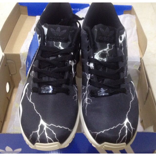 ZX FLUX (LIGHTNING) AUTHENTIC, Sports Equipment, Sports Games, Water Sports on Carousell