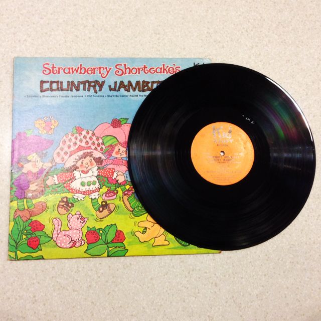 Original Vintage 1980 S Strawberry Shortcake 12 Vinyl Record 33 1 3 Lp Great Artwork And Rare Album Cover Find Vintage Collectibles On Carousell