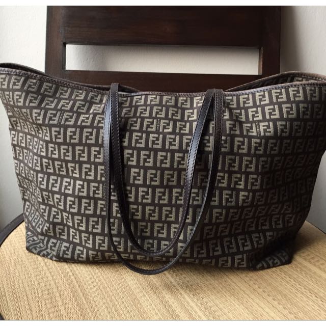 Big best sale fendi bag