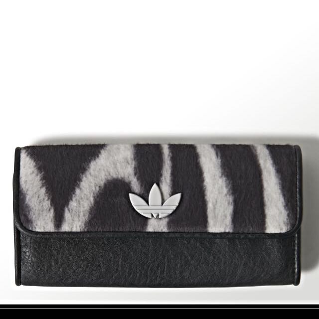 adidas wallet zebra