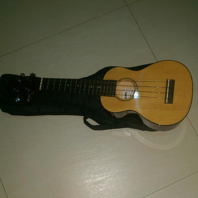 Ukulele (Category: Music Accessories) located in Singapore. Submitted by tuktuk (Listing ID 8563593, Image 2). Description: .