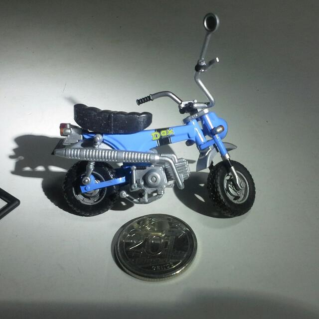 dax motorbike