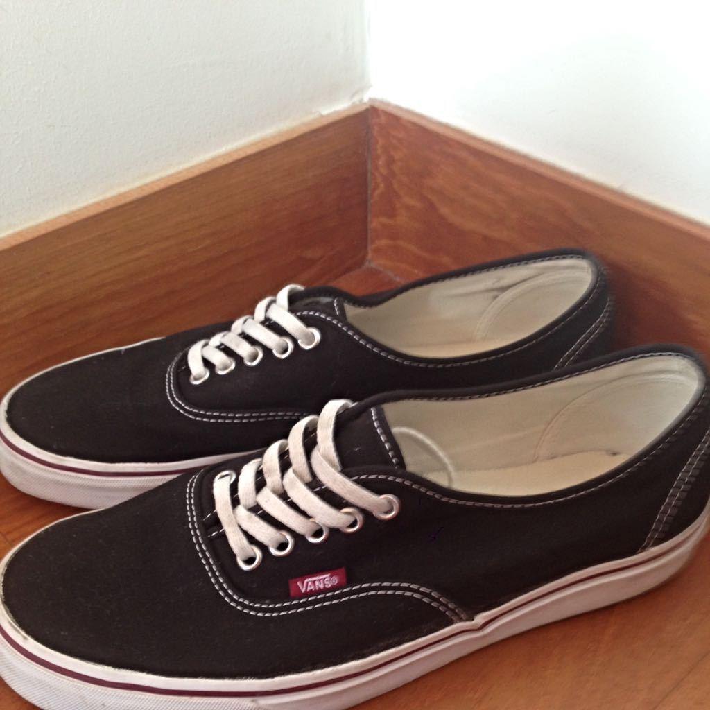 vans authentic black and red