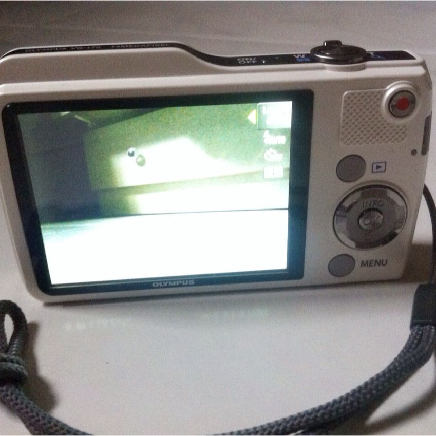 Olympus Camera (Category: Health Monitors & Weighing Scales) located in Singapore. Submitted by ayla.martinez (Listing ID 8625697, Image 2). Description: .