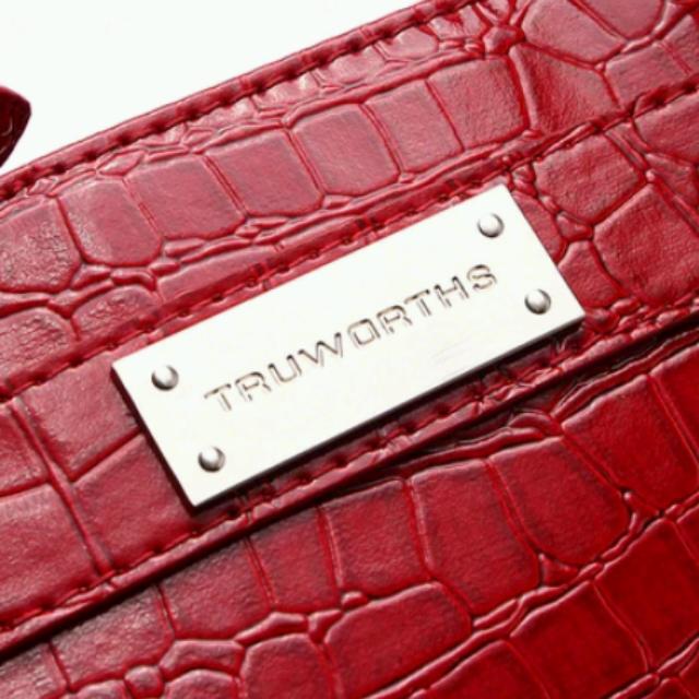 Truworths man hotsell travel bags
