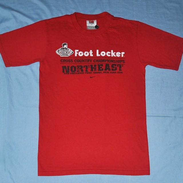 t shirt nike foot locker