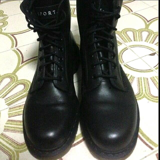 Dr. Marten s X Agnes B Boots