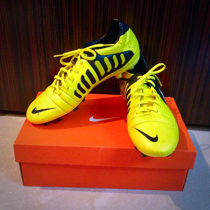 Original Nike CTR 360 Libretto III FG Sports Equipment Sports Games Racket Ball Sports on Carousell