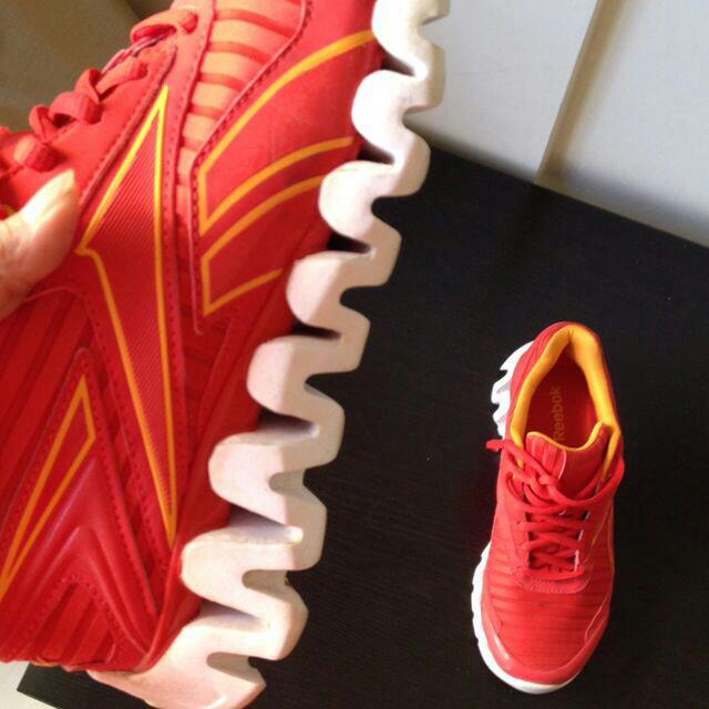 Reebok clearance zigtech red