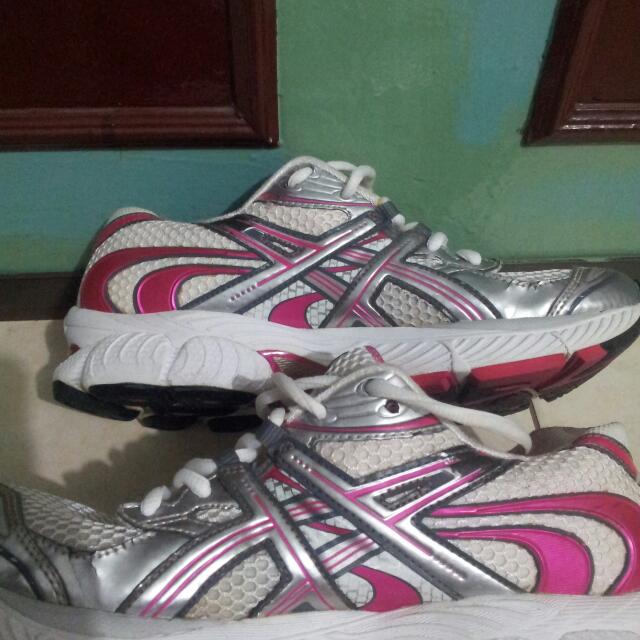 asics gel nimbus 11