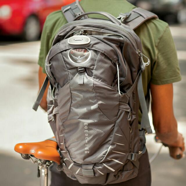Osprey momentum best sale 34