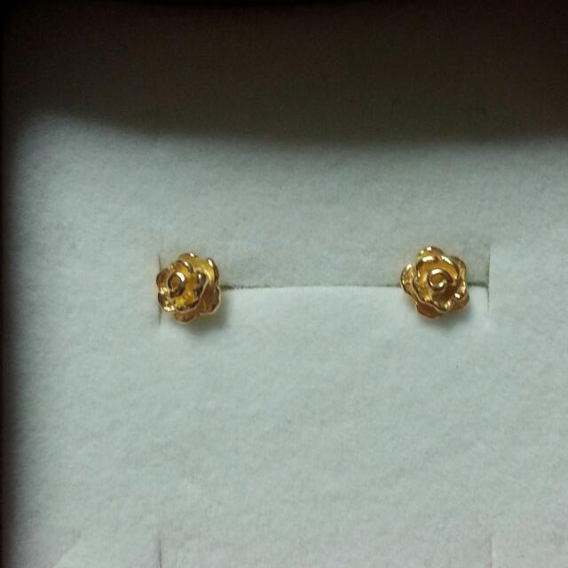 Rose design gold earrings best sale