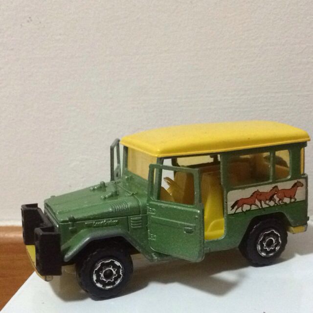 majorette land cruiser