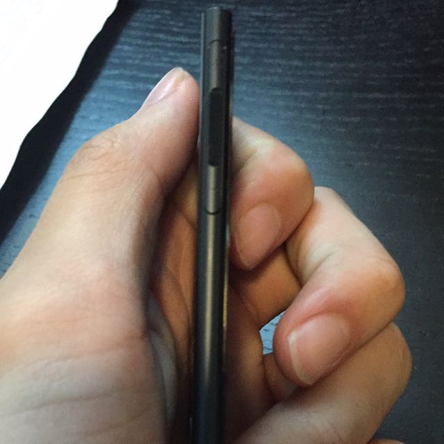 iPod Nano (Category: Cables & Adaptors) located in Singapore. Submitted by aaaaab (Listing ID 8872025, Image 3). Description: .