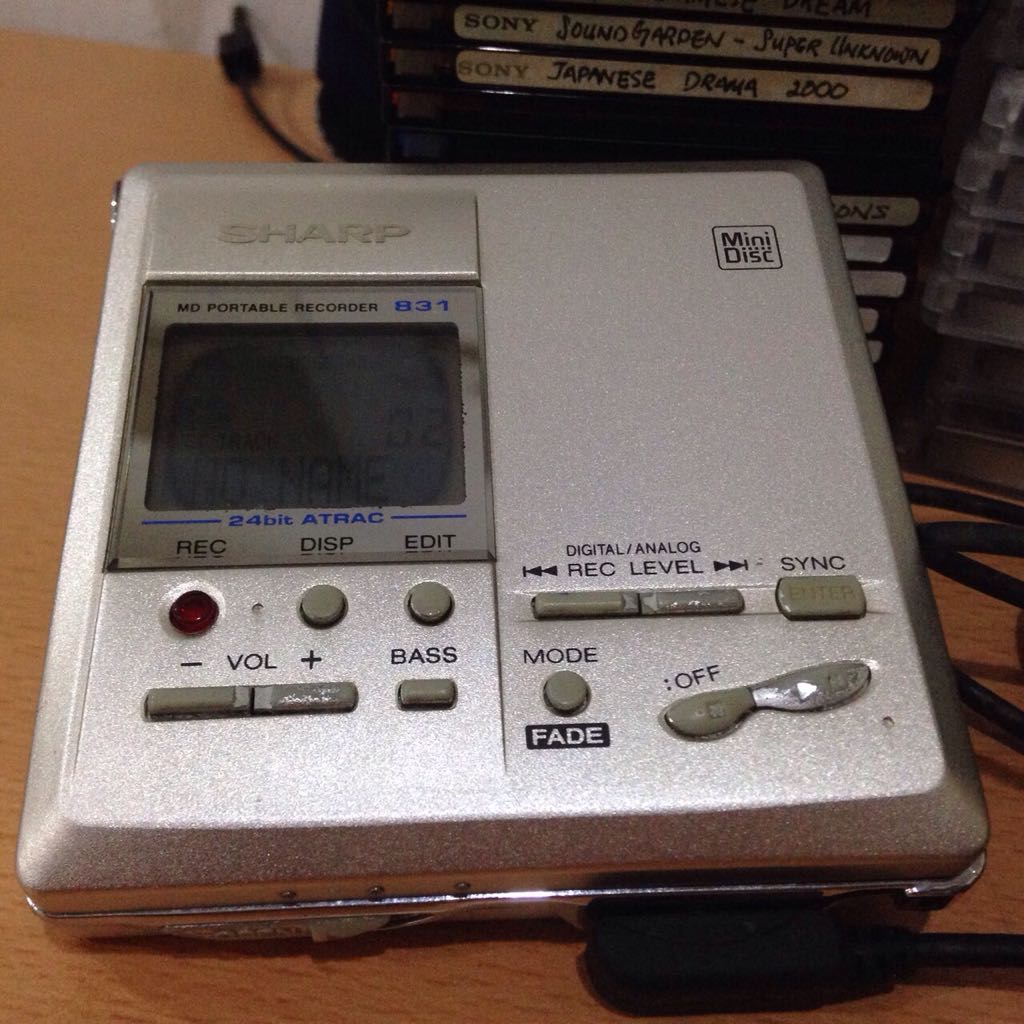 Used Sharp Minidisc Player/Recorder MDMT831 And MD Collection, Audio