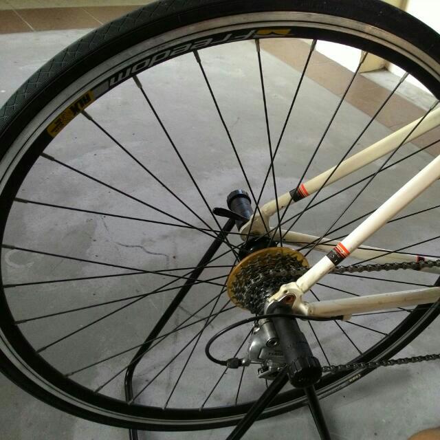 Ironhorse Triumph Road Bike, Sports Equipment, Bicycles & Parts