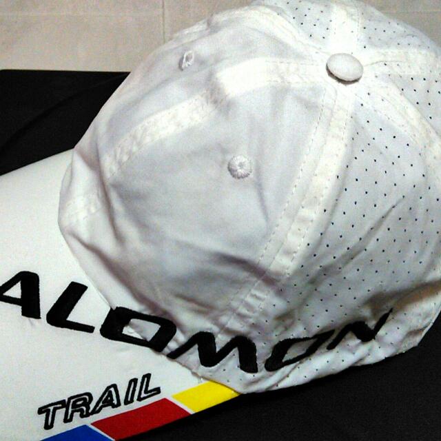 salomon running hat