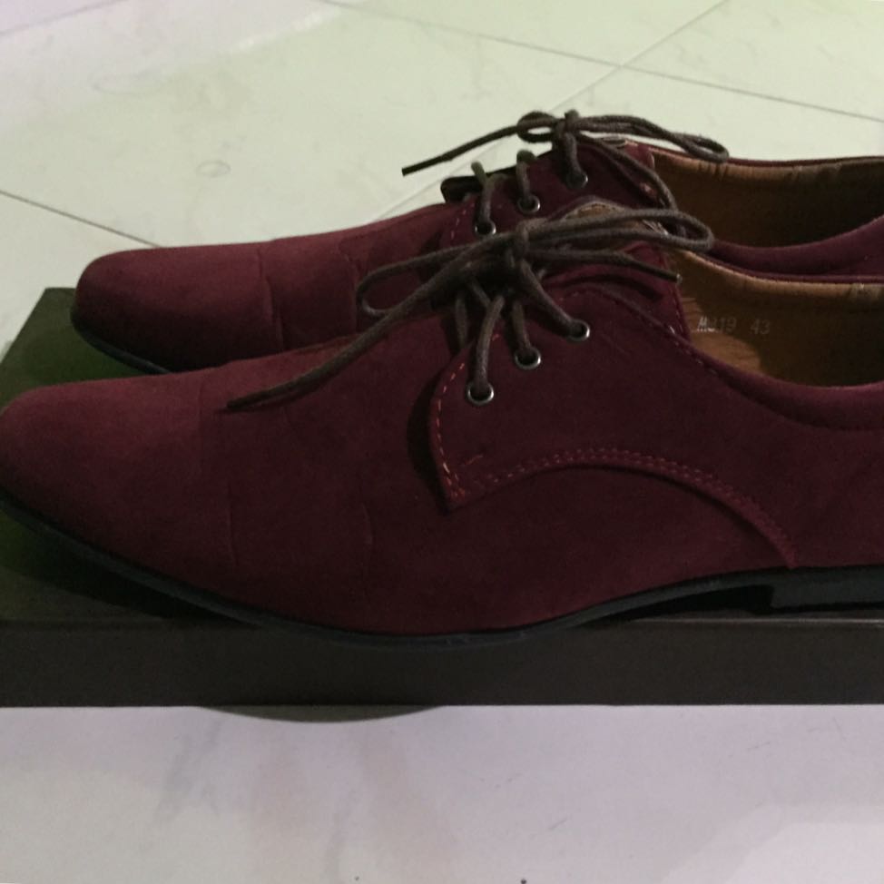 Red smart clearance shoes