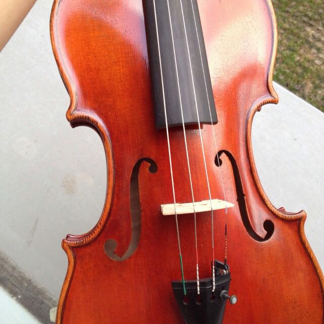 Old violin shop house