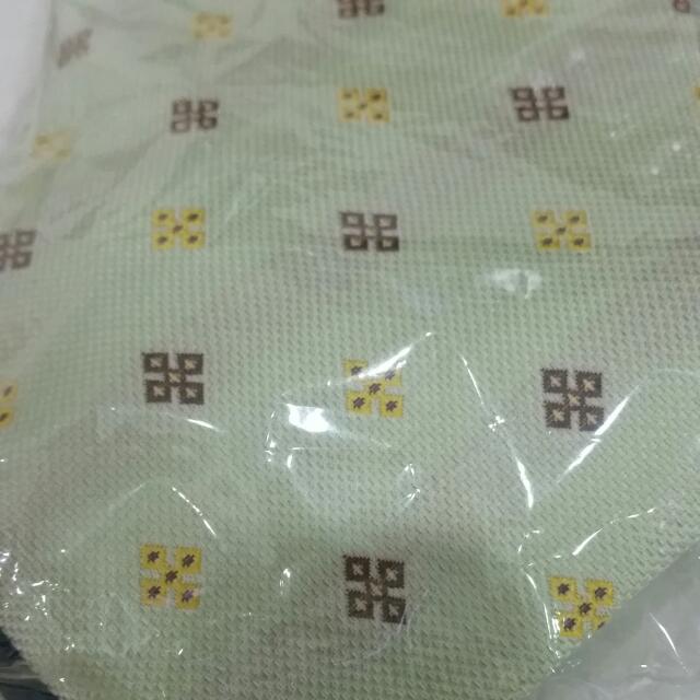 Tie (Category: Ties) located in Singapore. Submitted by garanguny (Listing ID 9206427, Image 2). Description: .