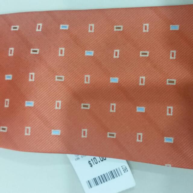Tie (Category: Ties) located in Singapore. Submitted by garanguny (Listing ID 9206977, Image 2). Description: .