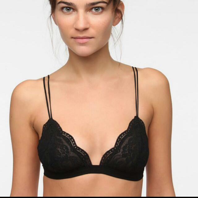 Urban Outfitters  Urban outfitters clothes, Photography women, Bra