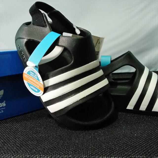 Adilette play best sale